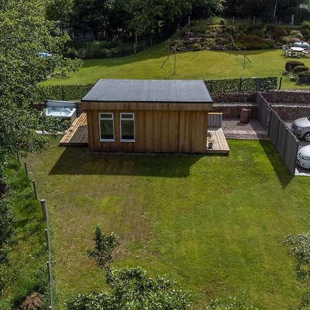 Allt Mor Rentals - Chalet With Hot Tub, And Studio Apartment No Hot Tub Roybridge Exterior photo
