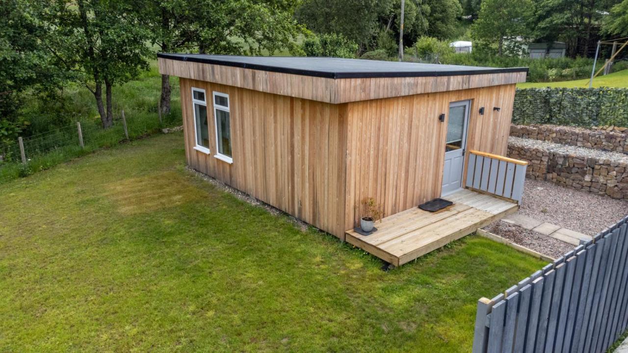 Allt Mor Rentals - Chalet With Hot Tub, And Studio Apartment No Hot Tub Roybridge Exterior photo