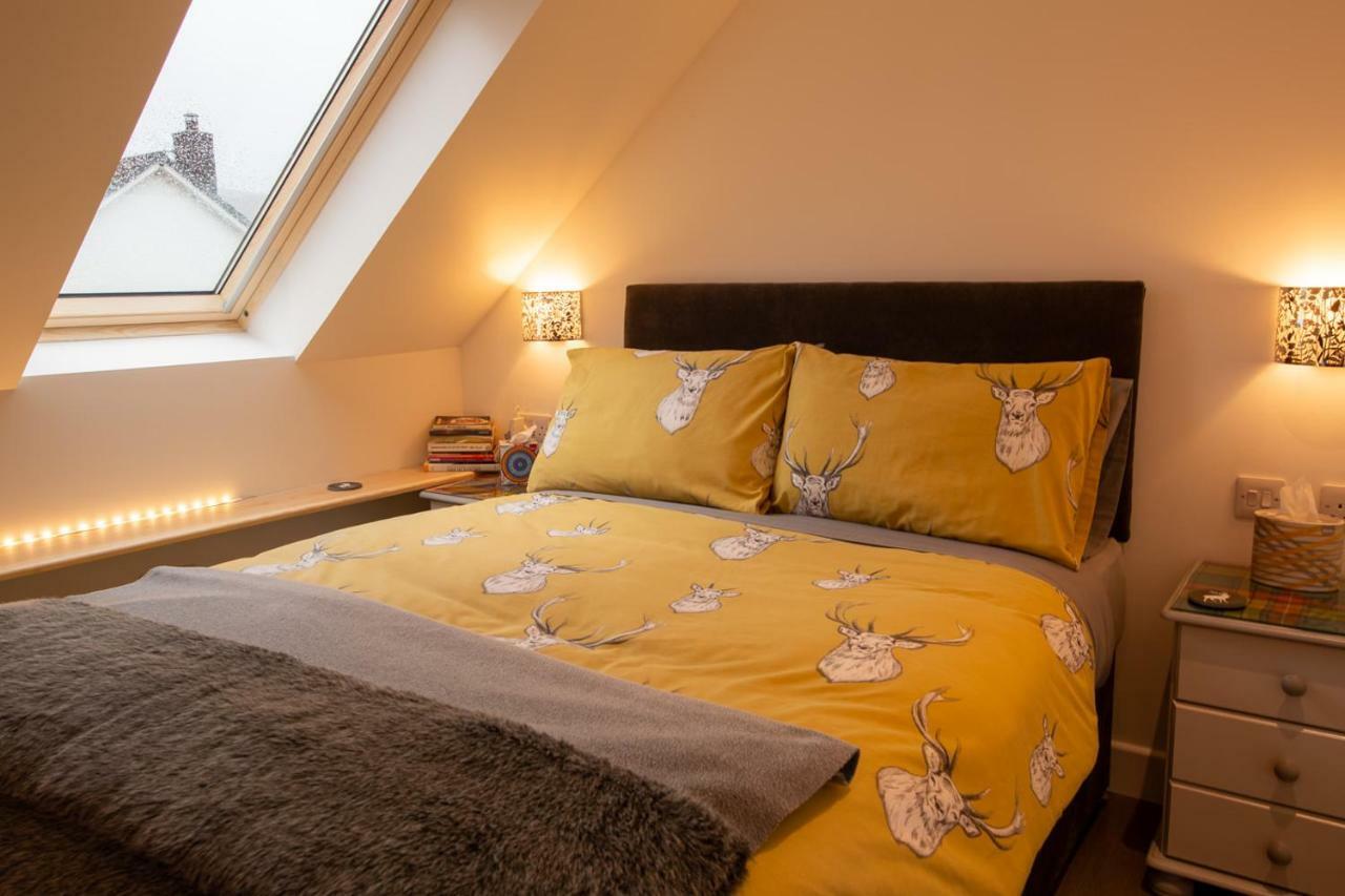 Allt Mor Rentals - Chalet With Hot Tub, And Studio Apartment No Hot Tub Roybridge Exterior photo